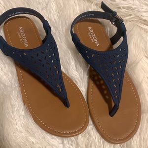 ⭐️ bundle sale ⭐️ Arizona Sandler size 7